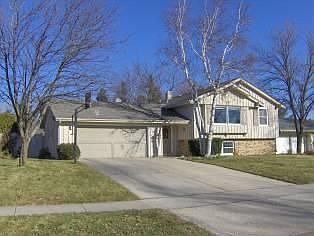 2nd image of 842 Sunset Dr