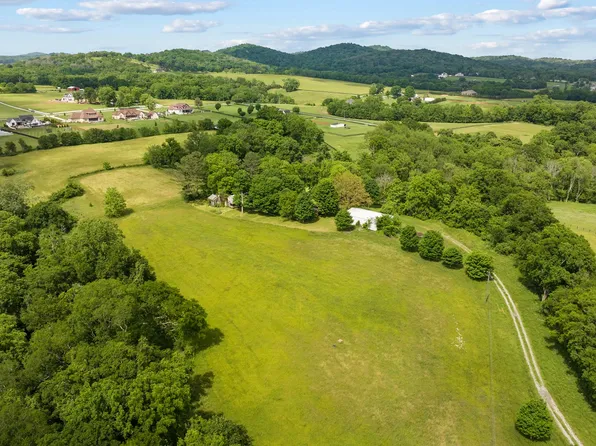 7924 Nolensville Rd, Arrington, TN 37014