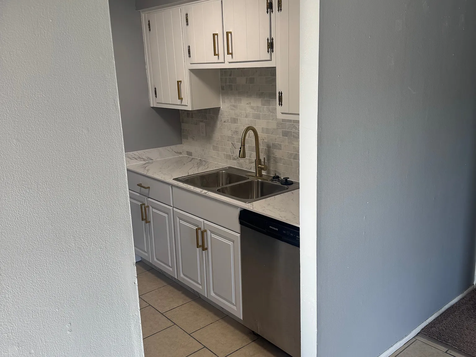 3 bed, 1.5 bath, 1380 sqft, $1,350 — Photo 3