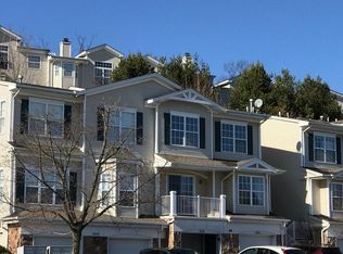 3036 King Ct #700, Green Brook, NJ 08812