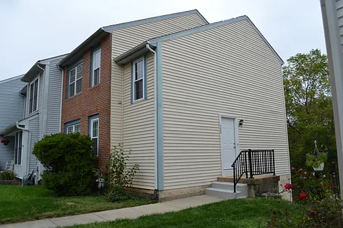 726 Farnham Pl Photo 1