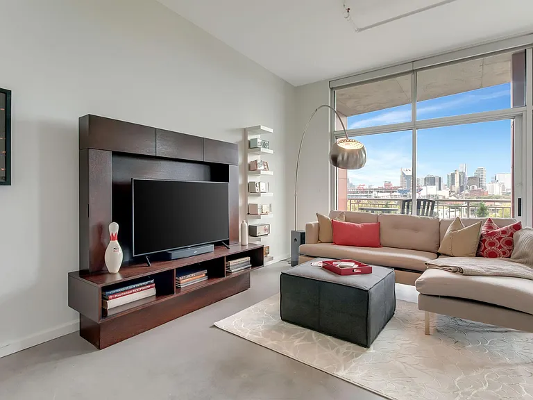 2115 Yeaman Pl #302 — Photo 8