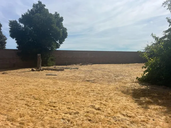 Date Ave, Sacramento, CA 95842