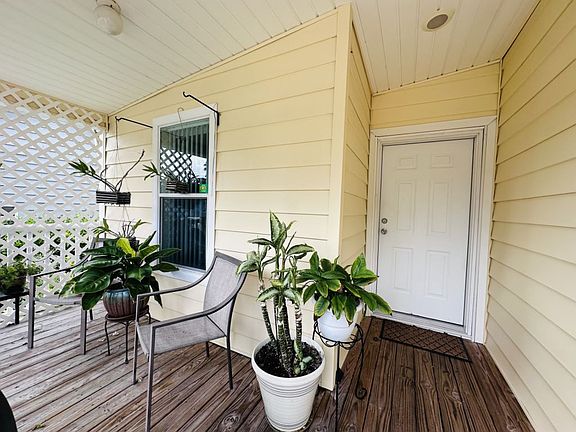 2nd image of 6307 Colonial Dr #222