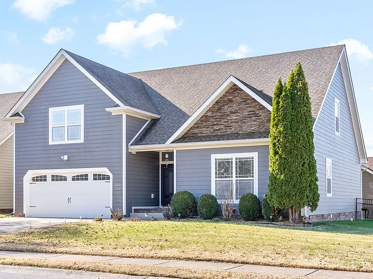 2226 Fairfax Dr — Photo 11