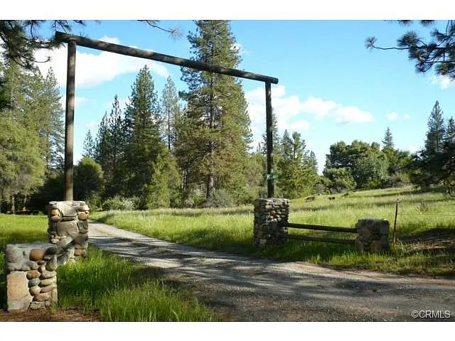 2981 Country Ln photo 1