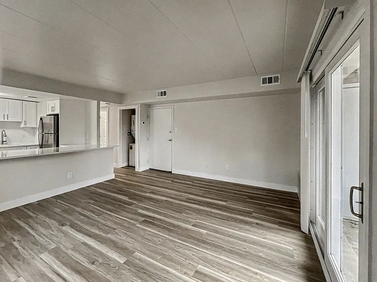 8 Midland Rd — Photo 20