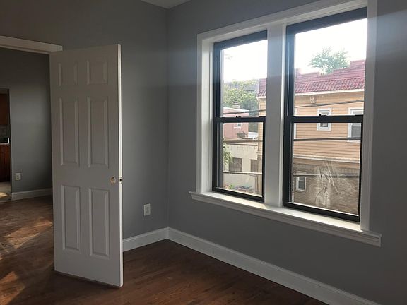 2nd image of 702 Chancellor Ave APT 301