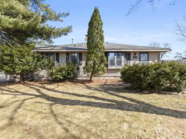 7018 Quail Ave N, Brooklyn Center, MN 55429