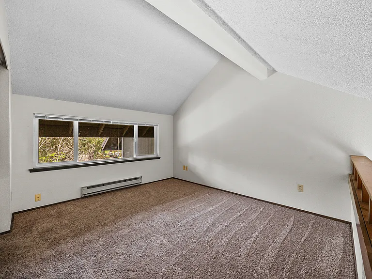 Westlakes Apartments — Photo 38