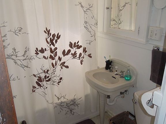 5th image of 26 Dale St S APT 105