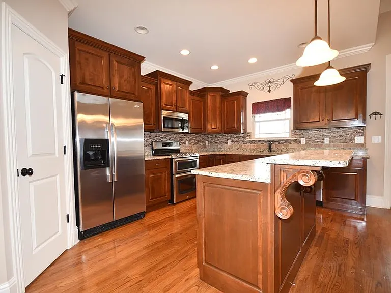 8751 Seven Lakes Dr — Photo 6