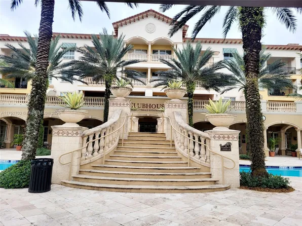 16100 Emerald Estates Dr APT 289, Weston, FL 33331