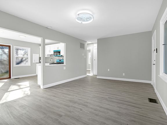 4th image of 104 Louis Rd