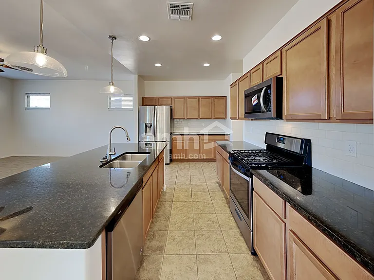 683 N Nestled Hummingbird Ln — Photo 4