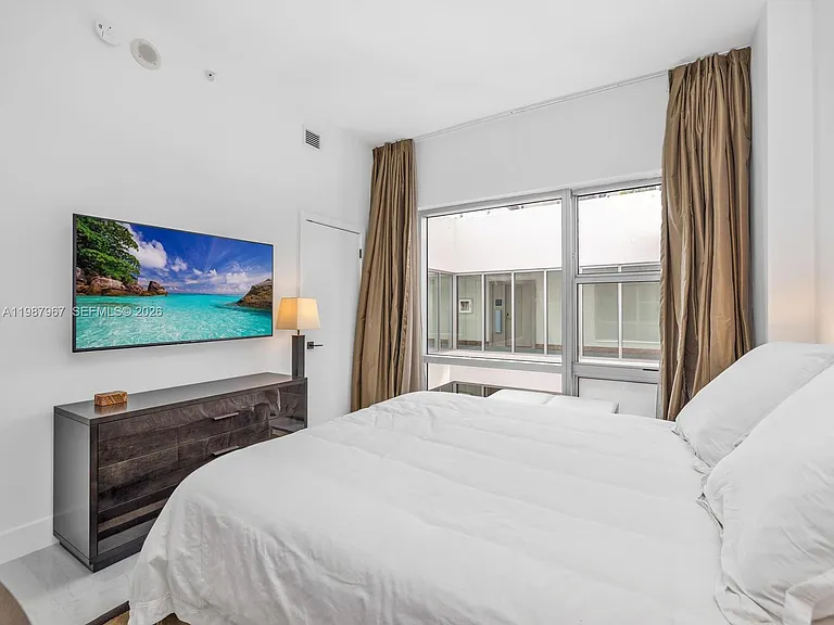 6799 Collins Ave #501 — Photo 18