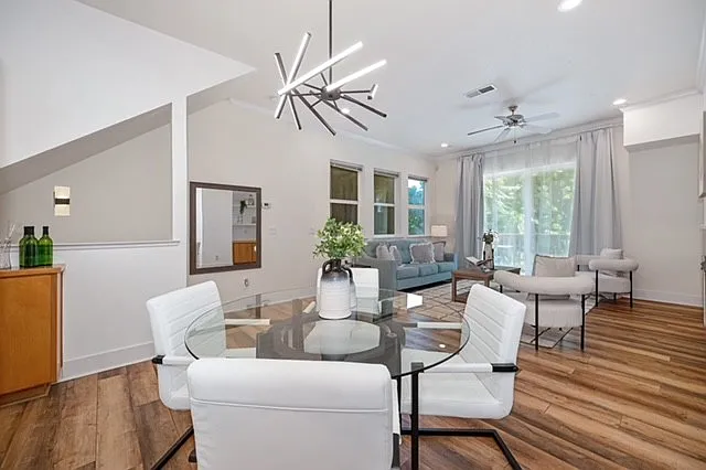 283 McDowell Ln — Photo 1