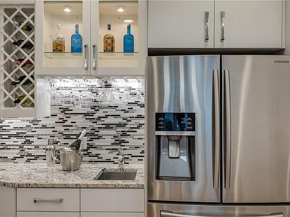 4th image of 1605 Redbay Cir