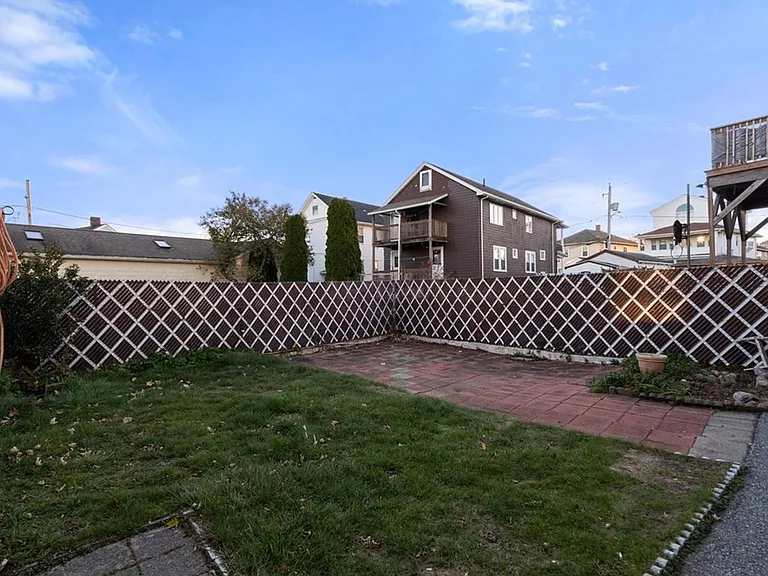 14 Windsor Rd #2 — Photo 8