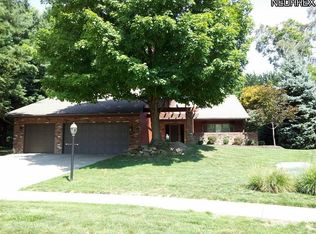 17428 Deer Ridge Cir, Strongsville, OH