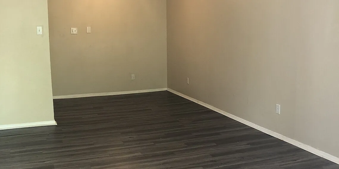 612 London place — Photo 2