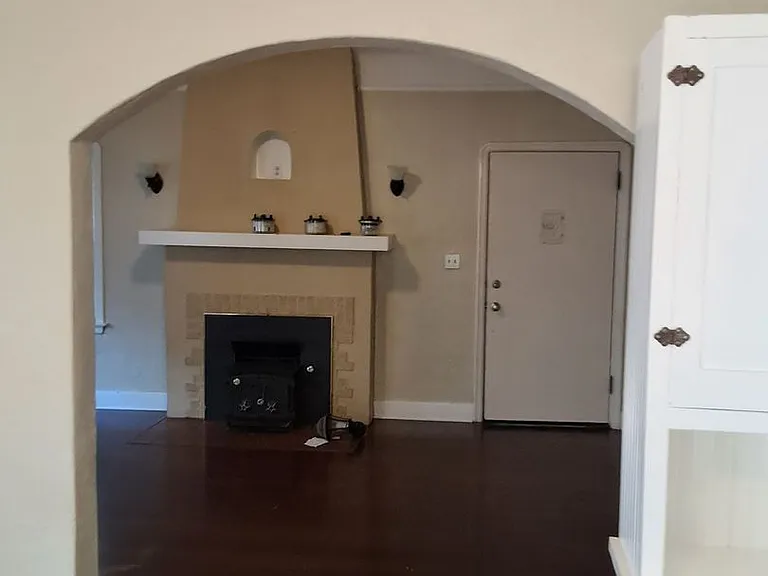 1160 Palm Ave — Photo 5