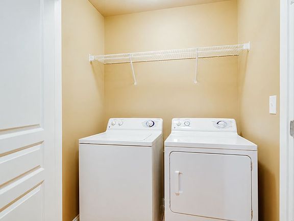 4th image of 1725 Harvey Mitchell Pkwy S APT 213