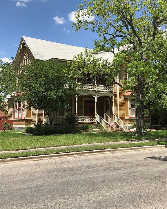 1st image of 501 E 3rd St