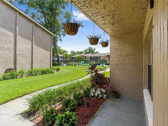 3rd image of 848 Town Cir #113