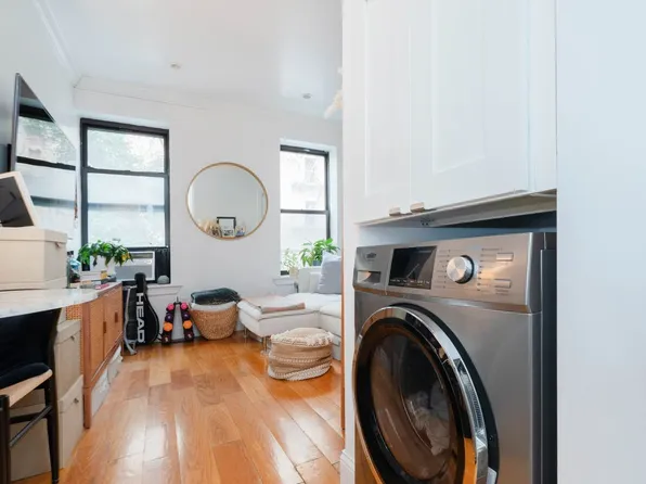 410 East 64th Street image 6 of 12