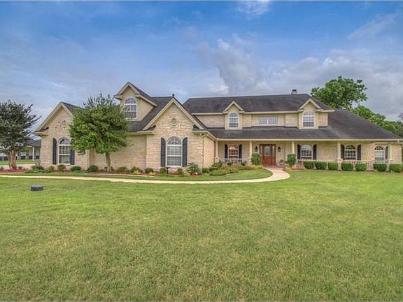 3rd image of 509 W Creekbend Cv