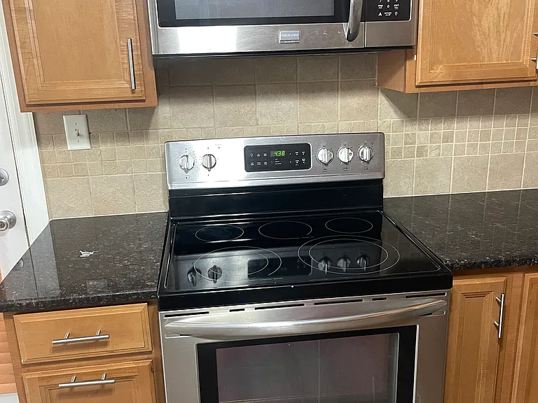 1400 Harford Square Dr — Photo 3