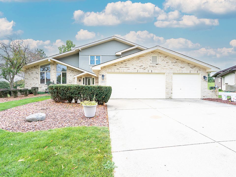 1st image of 11825 Brook Hill Ct