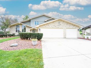 11825 Brook Hill Ct, Orland Park, IL 60467