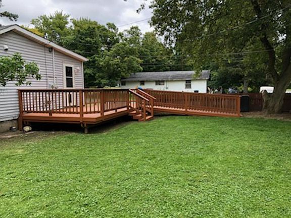 3rd image of 5705 Forest Ave