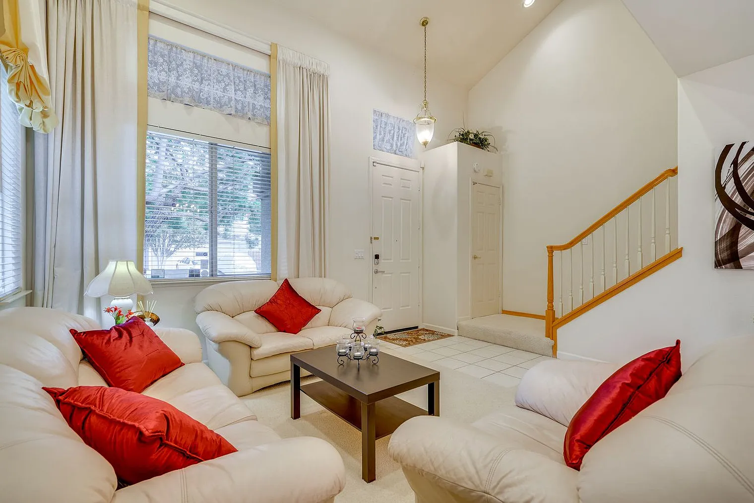 4 bed, 2.0 bath, 2120 sqft, $5,462 — Photo 4
