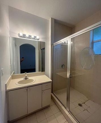 5th image of 2185 Anchor Ct #1