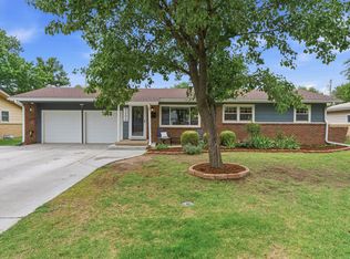 9200 W Bekemeyer Ln, Wichita, KS 67212