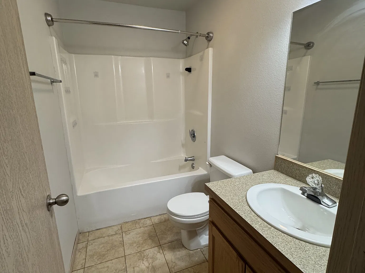 200 Lacey Lane - 200 Lacey Lane - Apt. #B — Photo 2