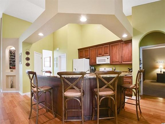 4th image of 2433 Treymore Dr