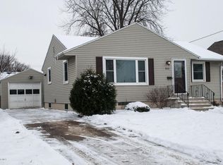 1213 9th Ave SE, Rochester, MN 55904