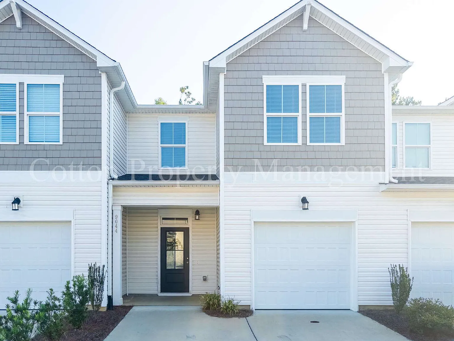 3 bed, 2.5 bath, 1554 sqft, $1,850 — Photo 2