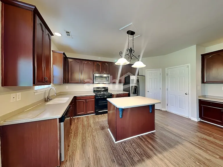 5716 Parkstone Dr — Photo 5