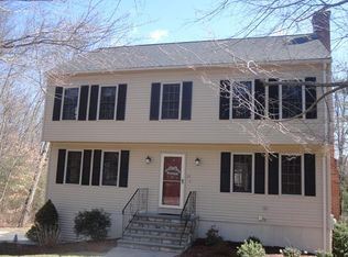 26 Hooksett Cir, Medway, MA 02053