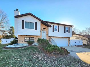 825 Andra Dr, Maryville, IL