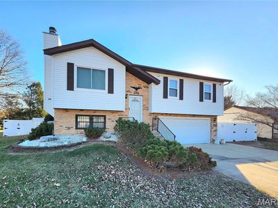 825 Andra Dr, Maryville, IL, 62062