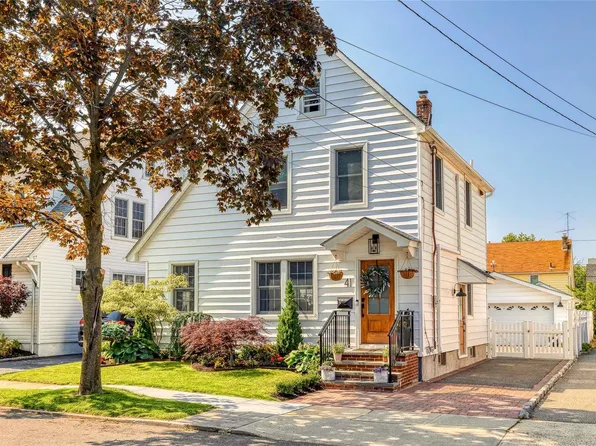 41 Cornell Street, Williston Park, NY 11596