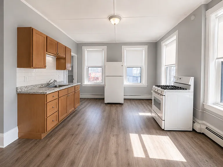 26 Lafayette St #28-2 — Photo 2
