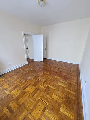 Rented by Cheskel Meisels, LREB | media 6
