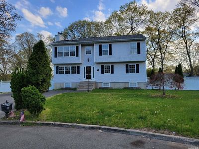 6 Witmer Court, Islandia, NY, 11749